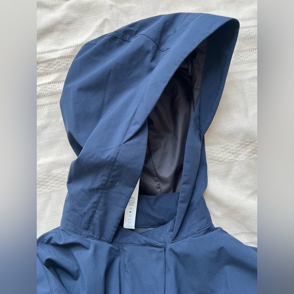 Lululemon Swing Trench True Navy 6 Water And Wind Resistant Glyde Lightweight - Picture 11 of 16